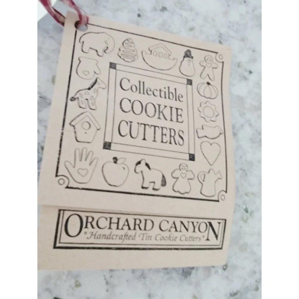 Orchard Canyon Handcrafted Tin Apple Cookie Cutter Silver Backed with Handle NEW